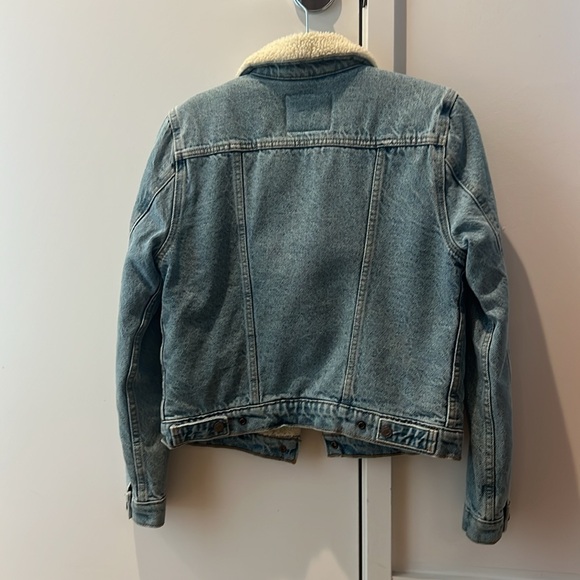 Levi’s ORIGINAL SHERPA TRUCKER JACKET size S - Picture 3 of 4